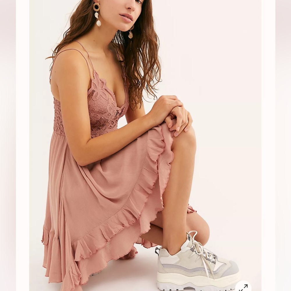 EUC FREE PEOPLE ONE ADELLA SLIP RT$88